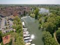 Vue sur le barrage du moulin et la rivière la Reyssouze